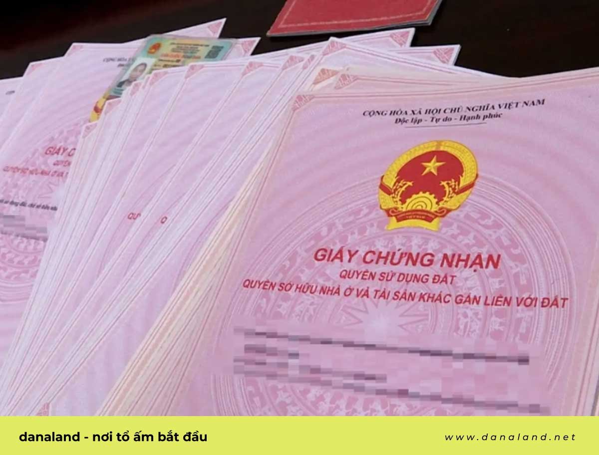Kiểm tra Giấy chứng nhận quyền sử dụng đất (Sổ đỏ/Sổ hồng)